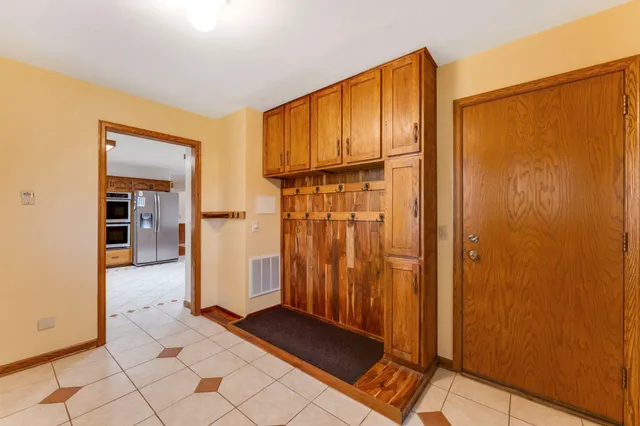 $500,000 | 4715 Pilgrim Lane North, Plymouth, MN 55442