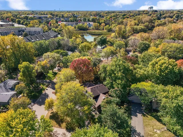 $500,000 | 4715 Pilgrim Lane North, Plymouth, MN 55442