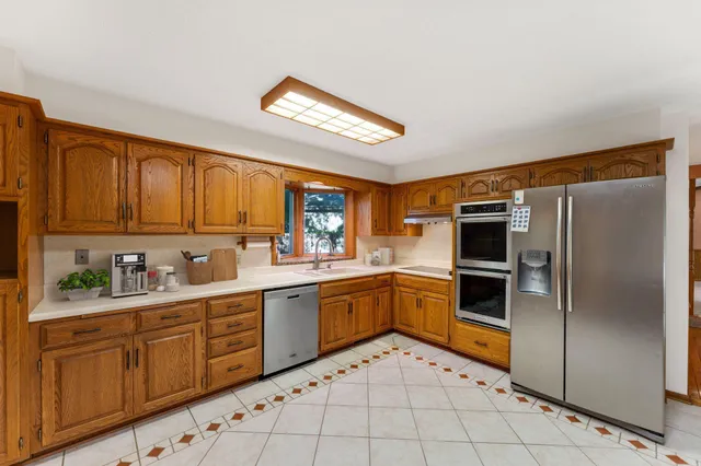 $500,000 | 4715 Pilgrim Lane North, Plymouth, MN 55442