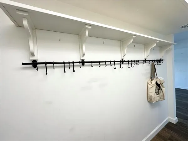 $165,000 | 100 Waverly Way, Unit 303, Clearwater, FL 33756