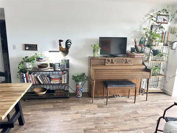 $165,000 | 100 Waverly Way, Unit 303, Clearwater, FL 33756