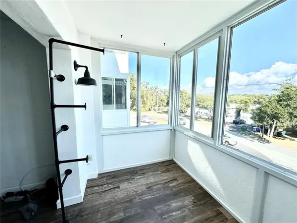 $165,000 | 100 Waverly Way, Unit 303, Clearwater, FL 33756