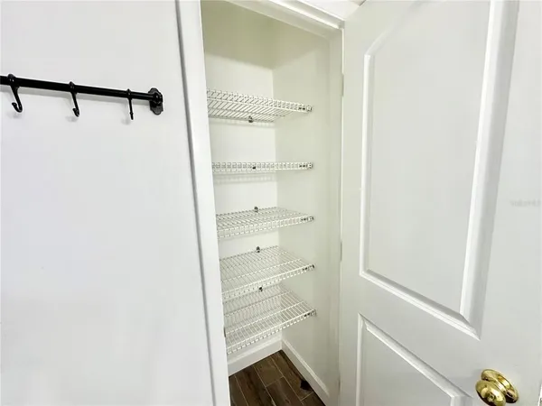 $165,000 | 100 Waverly Way, Unit 303, Clearwater, FL 33756