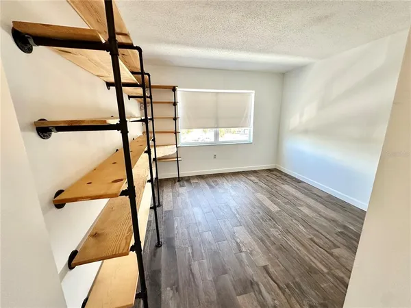 $165,000 | 100 Waverly Way, Unit 303, Clearwater, FL 33756