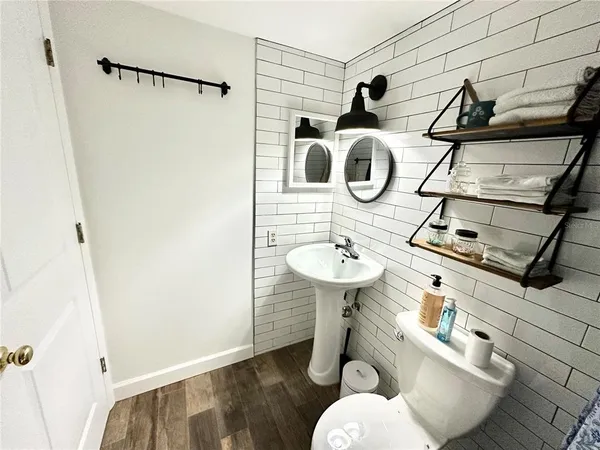 $165,000 | 100 Waverly Way, Unit 303, Clearwater, FL 33756