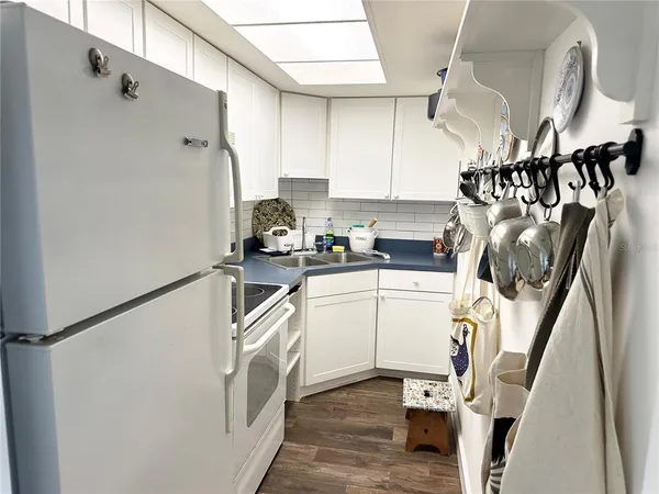 $165,000 | 100 Waverly Way, Unit 303, Clearwater, FL 33756