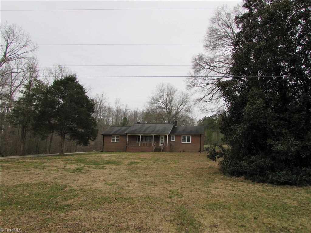 4859 Coltrane Street Trinity, NC 27370 - Photo 2 of 31