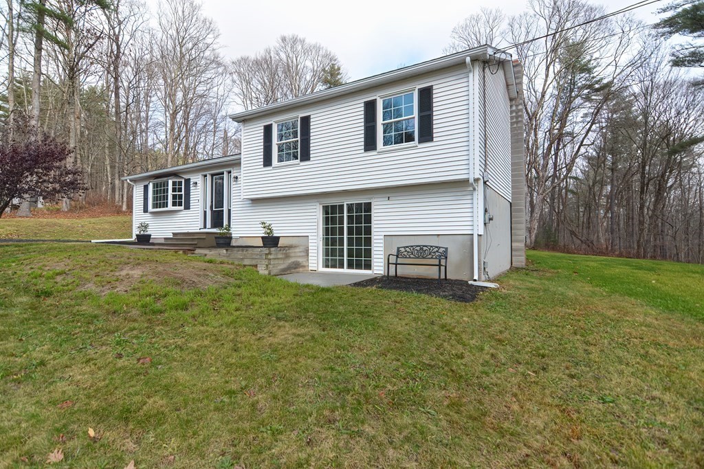 4 Lake George Road Wales, MA 01081 - Photo 3 of 42