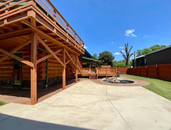 $470,000 | 4185 Eastwood Place, Park City, IL 60085