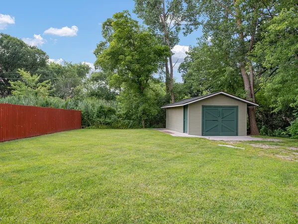 $470,000 | 4185 Eastwood Place, Park City, IL 60085