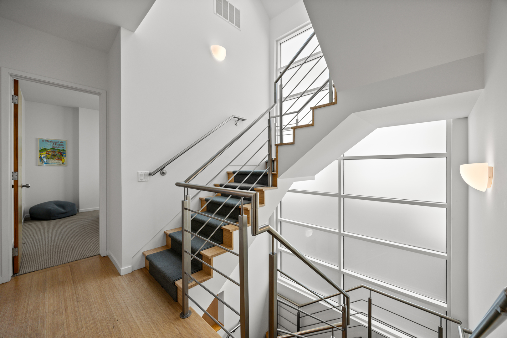 1915 West Henderson Street Chicago, IL 60657 - Photo 17 of 35