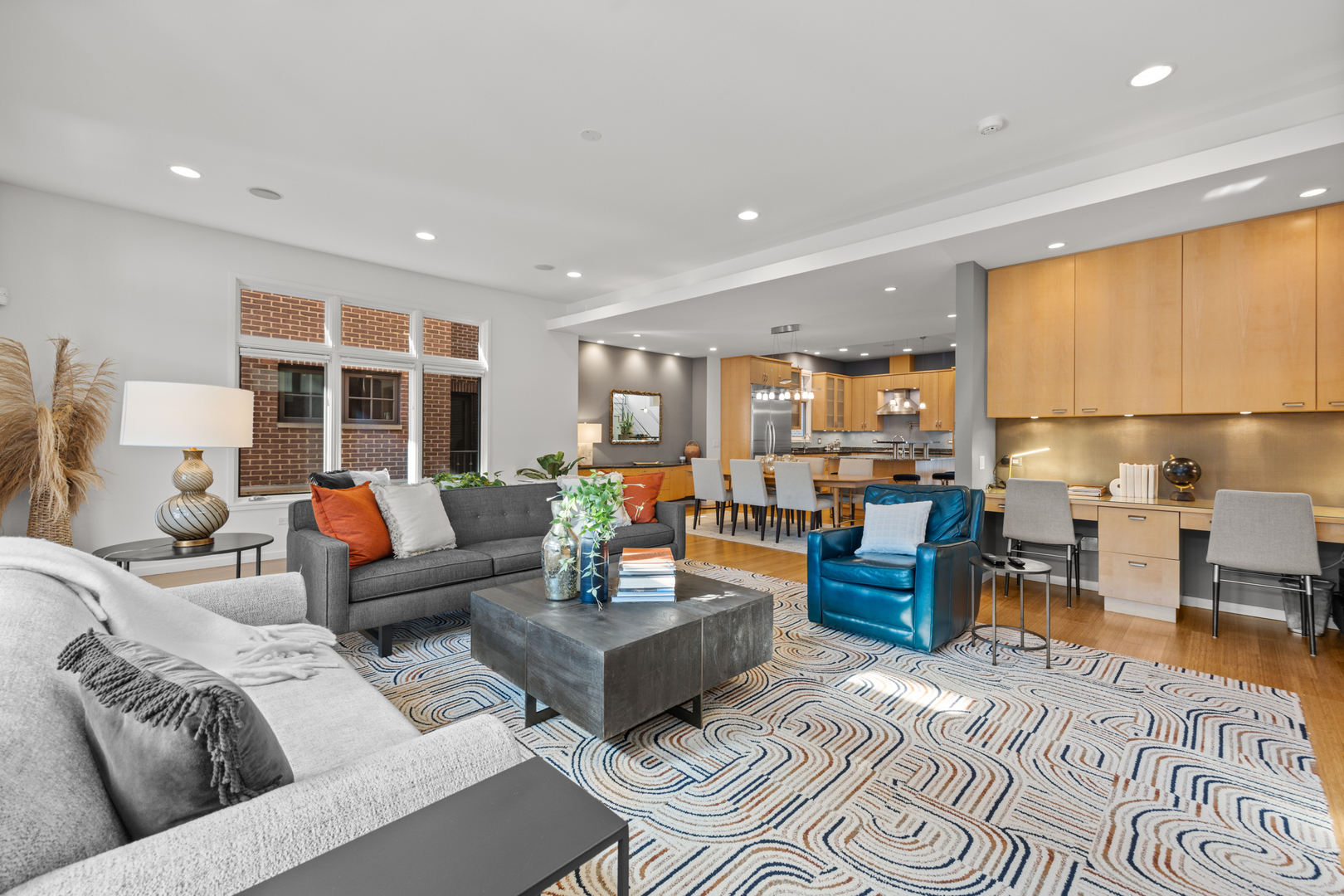 1915 West Henderson Street Chicago, IL 60657 - Photo 7 of 35