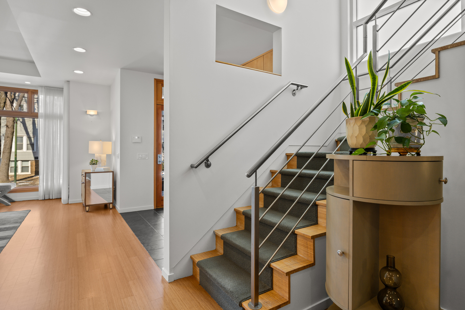 1915 West Henderson Street Chicago, IL 60657 - Photo 8 of 35