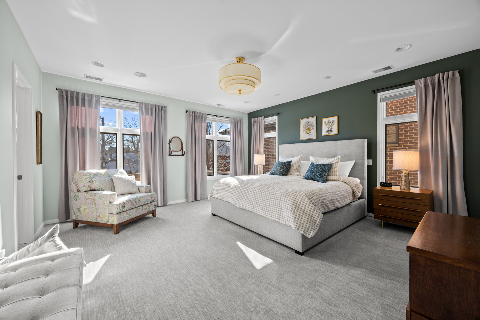 1915 West Henderson Street Chicago, IL 60657 - Photo 9 of 35