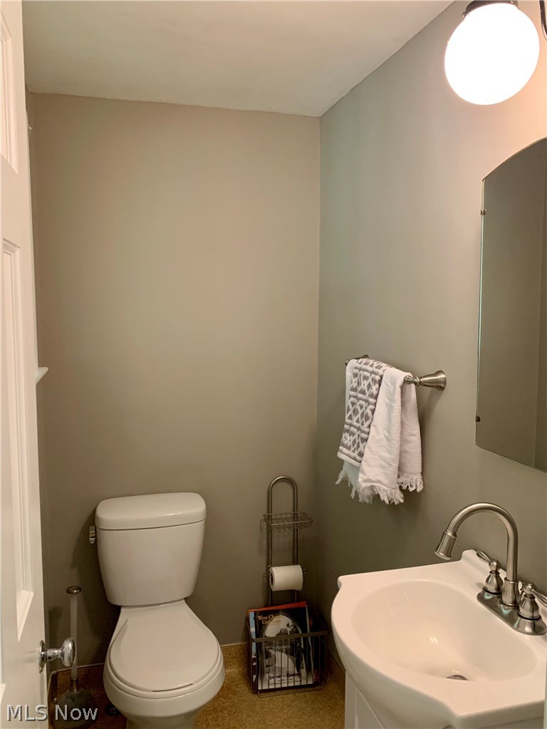 1582 Crest Road Cleveland Heights, OH 44121 - Photo 16 of 35 Gallery Image 16