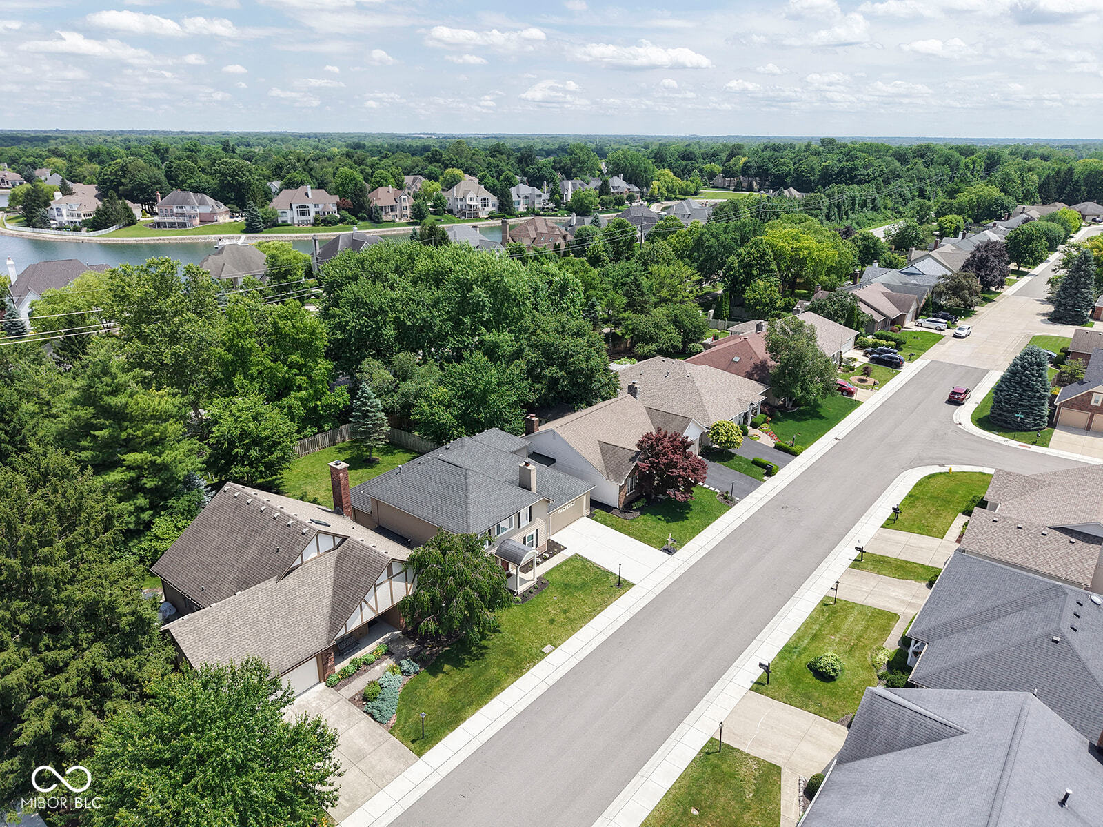 12367 Brompton Road Carmel, IN 46033 - Photo 4 of 62
