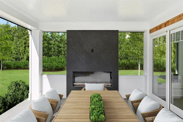 $11,450,000 | 25 Fresh Pond Road, North Haven, NY 11963