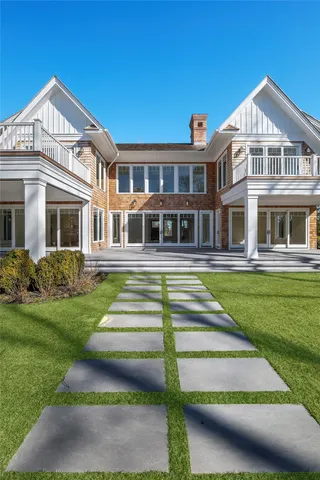 $11,450,000 | 25 Fresh Pond Road, North Haven, NY 11963