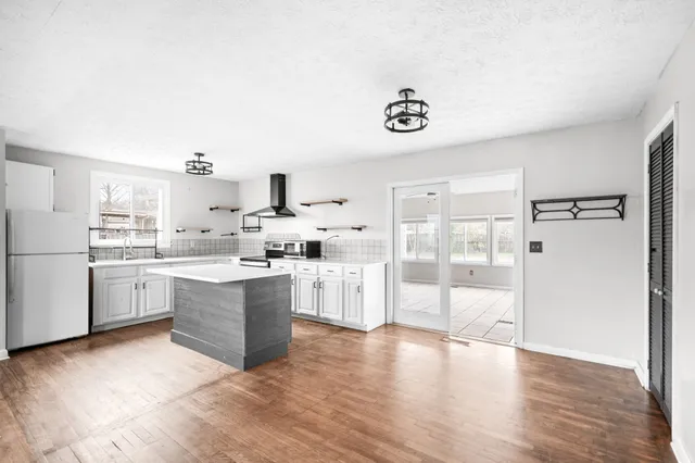 $2,500 | 5023 Packard Drive, Nashville, TN 37211