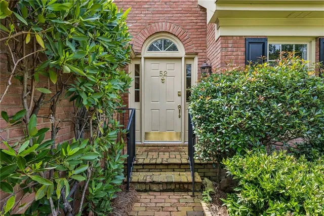 a view of building with yard