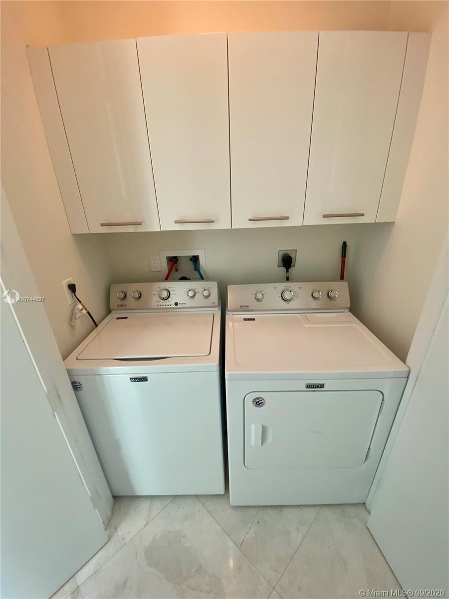 900 Brickell Key Boulevard, Unit 2001 Miami, FL 33131 - Photo 15 of 21