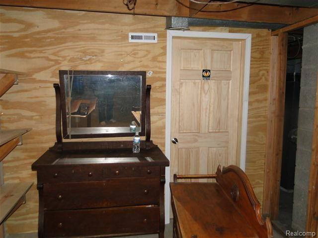 4093 Peters Road Columbiaville, MI 48421 - Photo 16 of 32 Tornado Room.jpg