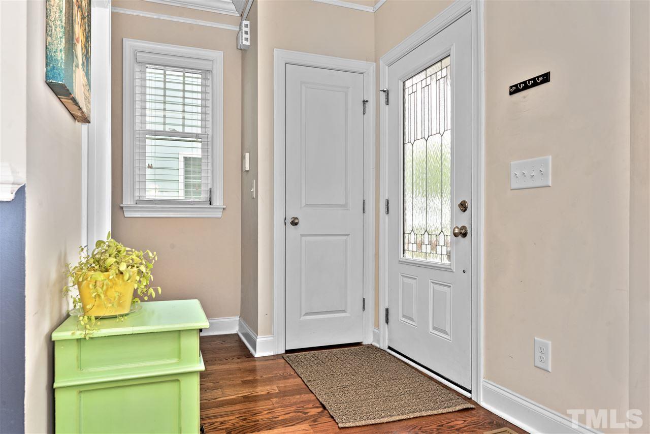 115 Idlewild Avenue Raleigh, NC 27601 - Photo 3 of 30