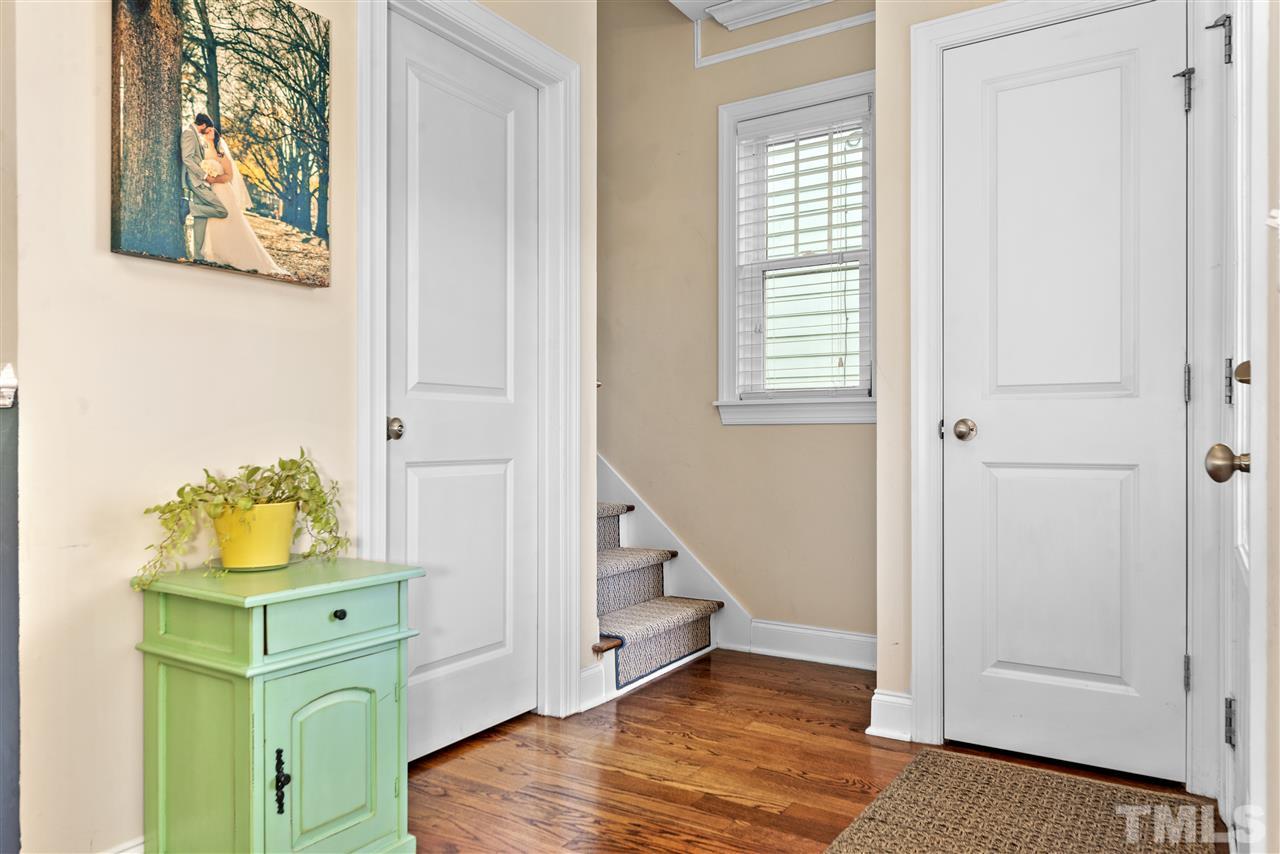 115 Idlewild Avenue Raleigh, NC 27601 - Photo 4 of 30