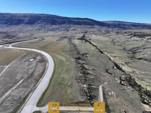 $232,620 | 220 Hwy Casper Wy, Casper, WY 82604