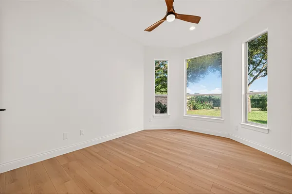 a view of livingroom with bathroom