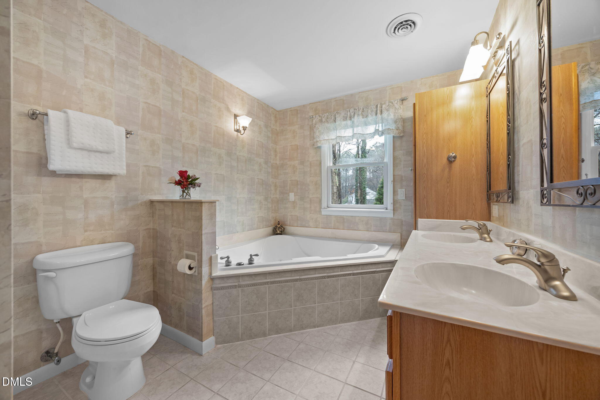 9400 Does Run Court Raleigh, NC 27613 - Photo 17 of 35 47-web-or-mls-IMG_1983