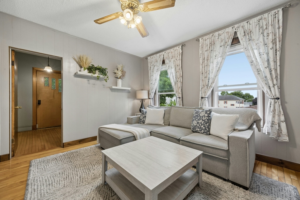 188 Vernon Street Worcester, MA 01607 - Photo 4 of 42