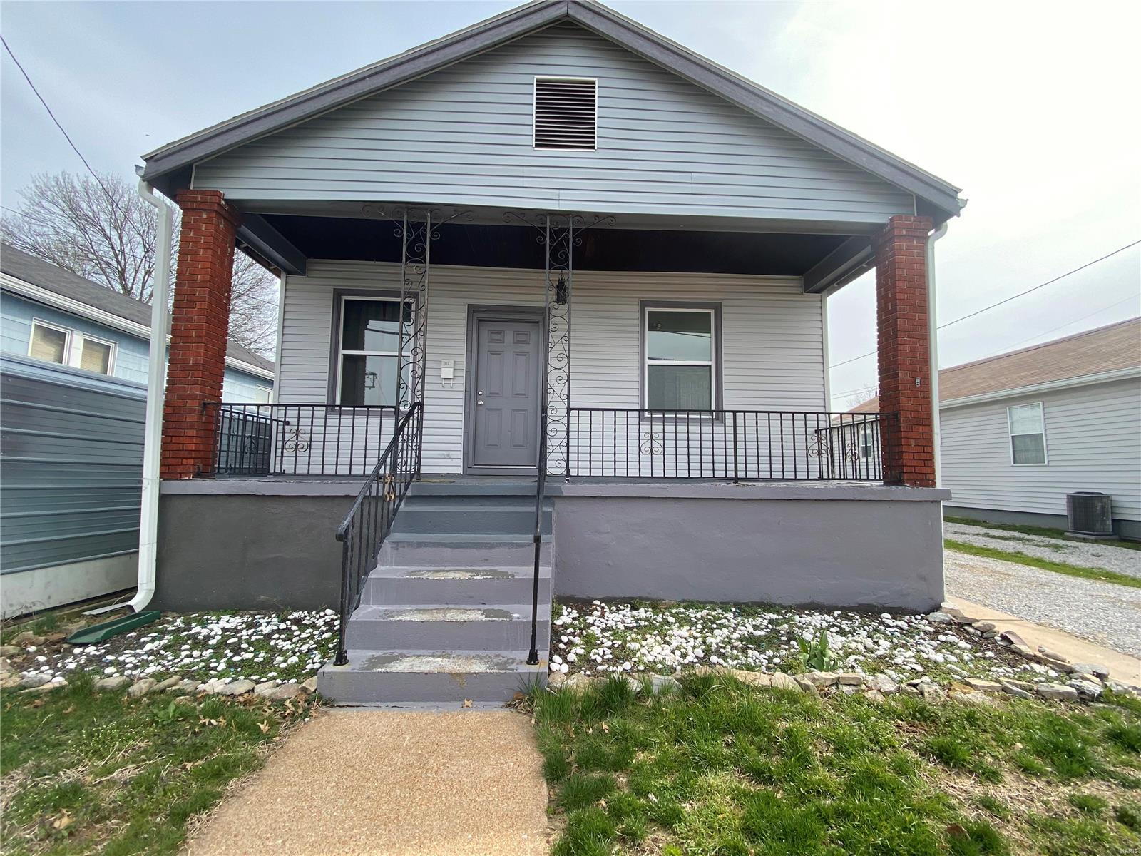 312 West Ripa Avenue St. Louis, MO 63125 - Photo 3 of 26 Gallery Image 3