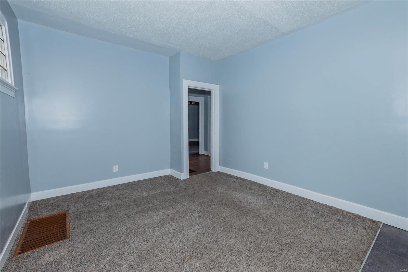 312 West Ripa Avenue St. Louis, MO 63125 - Photo 7 of 26 Gallery Image 7