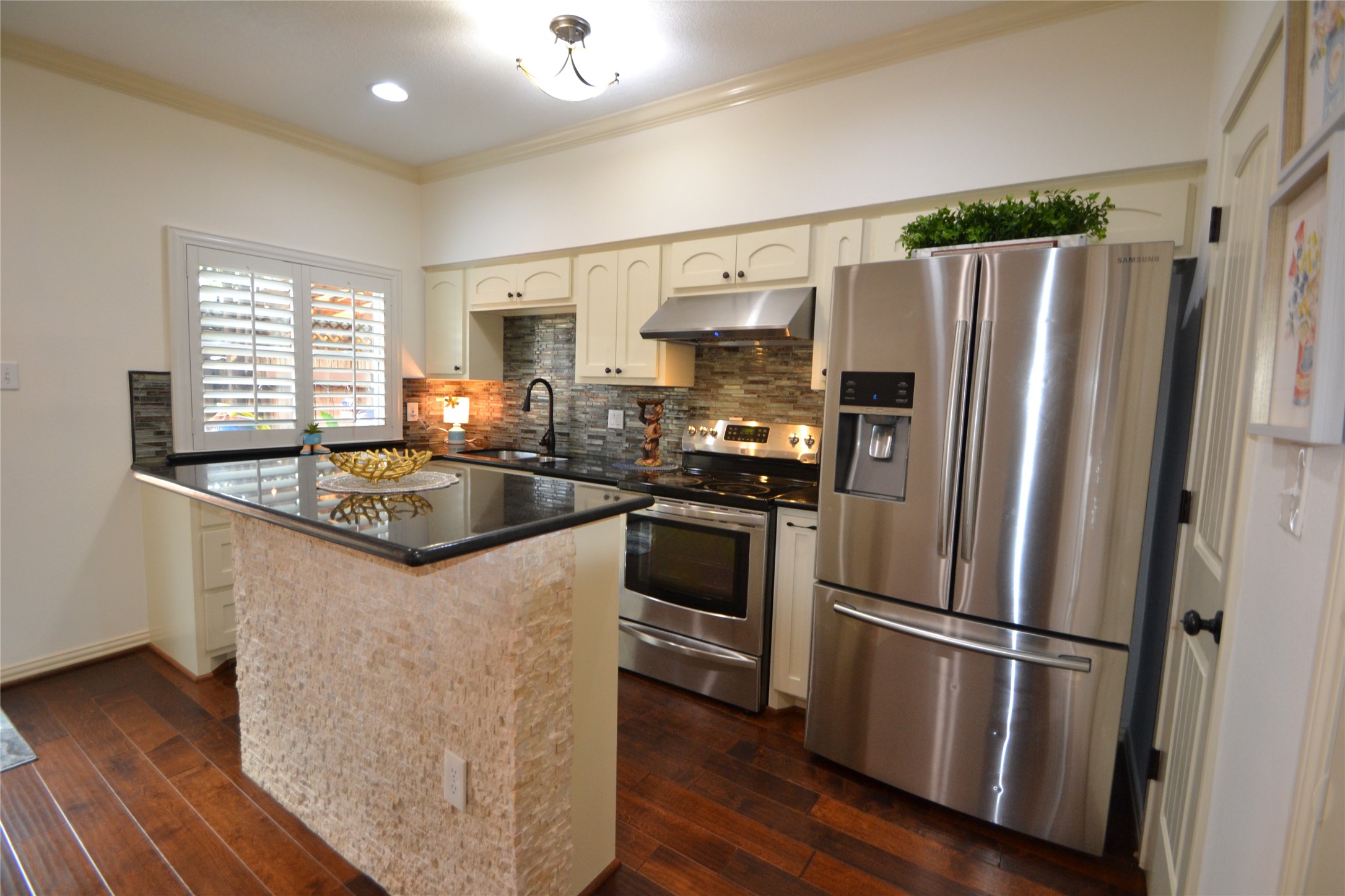 830 Threadneedle Street, Unit 235 Houston, TX 77079 - Photo 17 of 50 Gallery Image 17