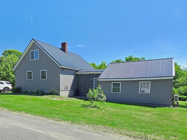 $300,000 | 41 Whitten Road, Burnham, ME 04922
