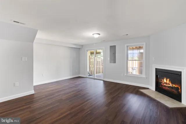 $3,000 | 14090 Kramer Place, Woodbridge, VA 22193