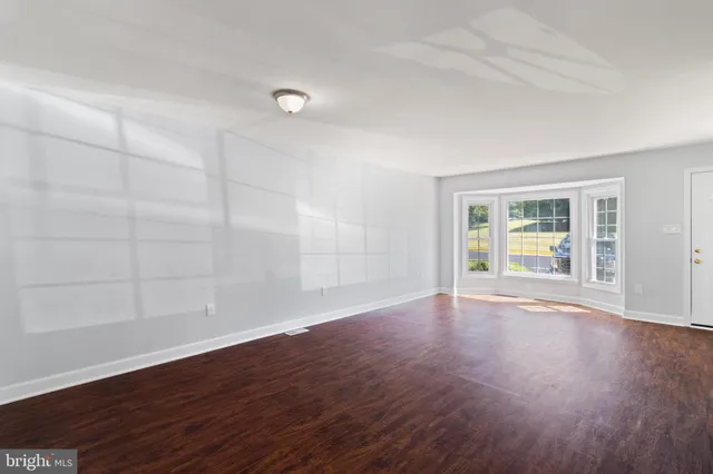 $3,000 | 14090 Kramer Place, Woodbridge, VA 22193