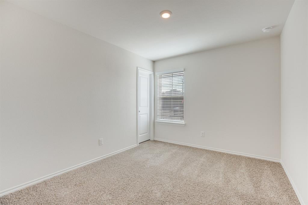 509 Regiment Road Sherman, TX 75090 - Photo 13 of 18