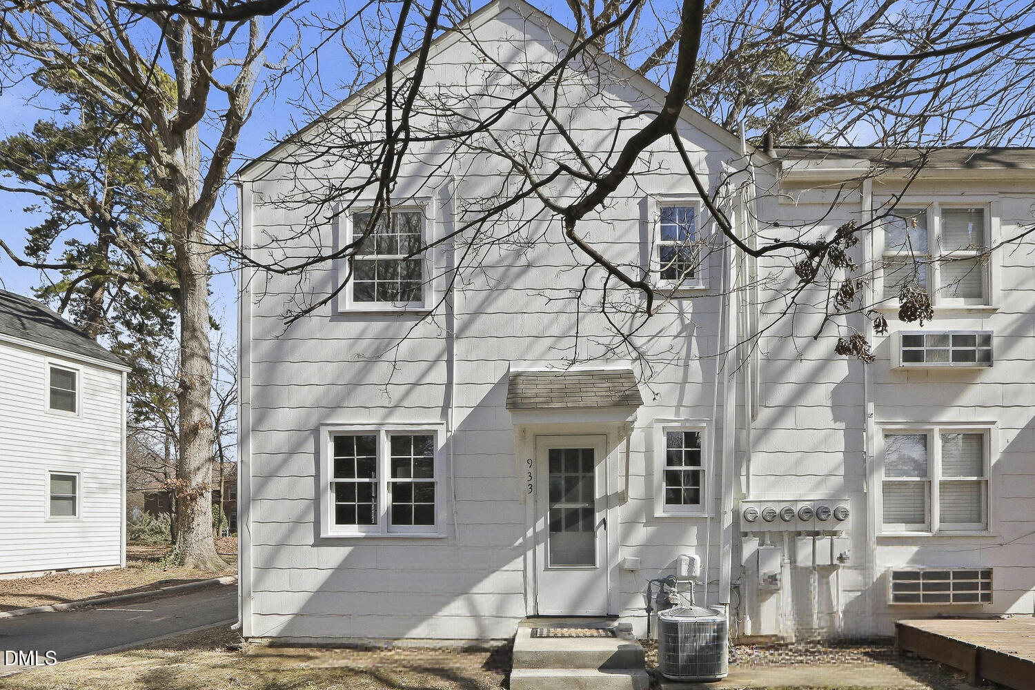 933 St Marys Street Raleigh, NC 27605 - Photo 27 of 34 026
