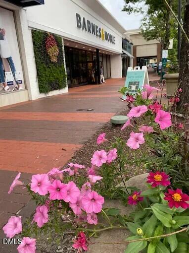 933 St Marys Street Raleigh, NC 27605 - Photo 33 of 34 Village 3