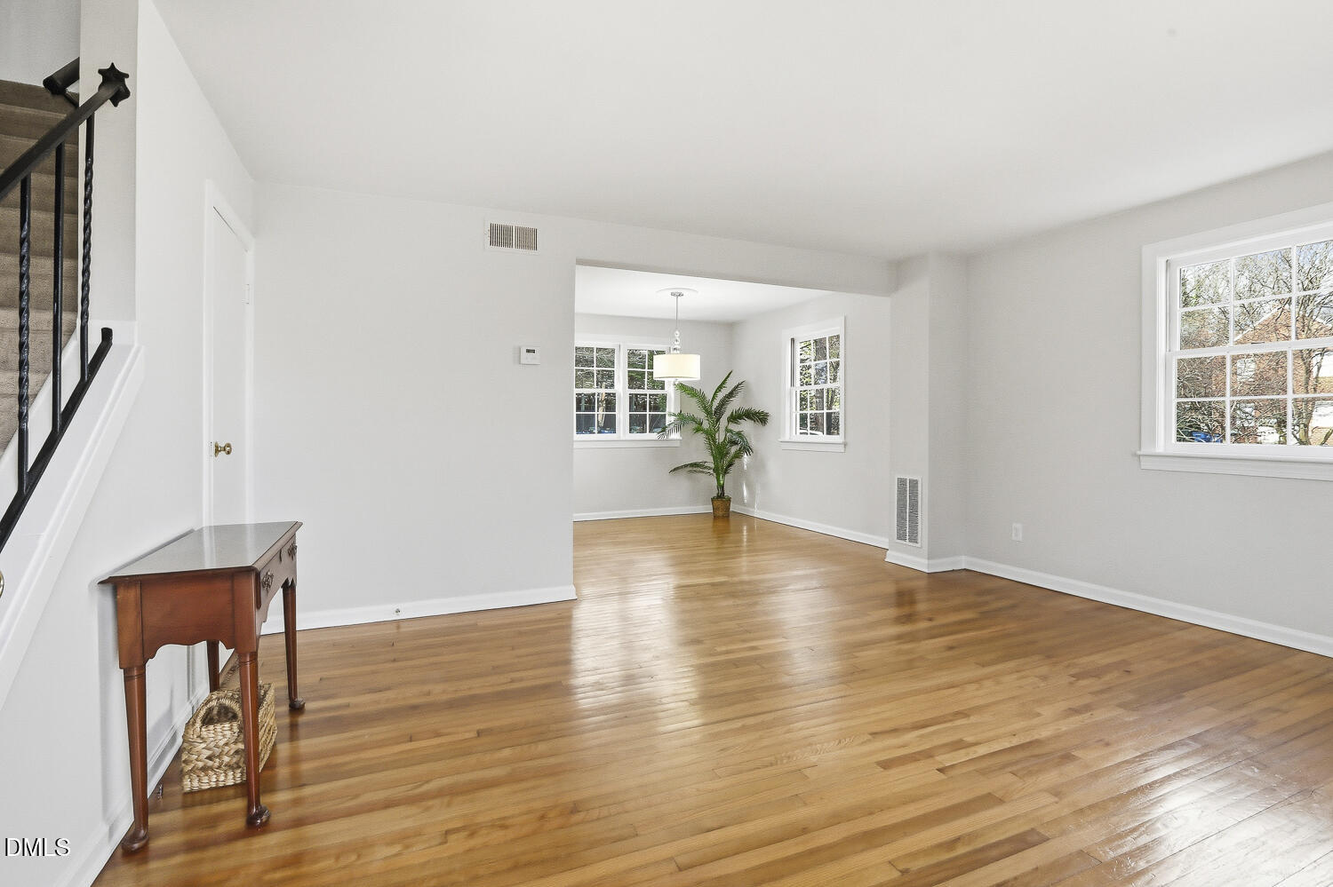 933 St Marys Street Raleigh, NC 27605 - Photo 3 of 34 004