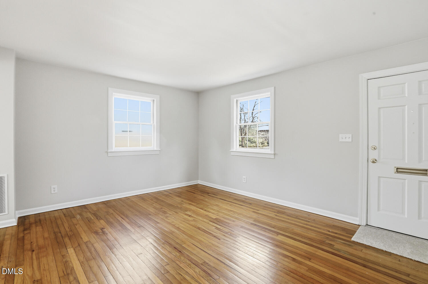 933 St Marys Street Raleigh, NC 27605 - Photo 6 of 34 006