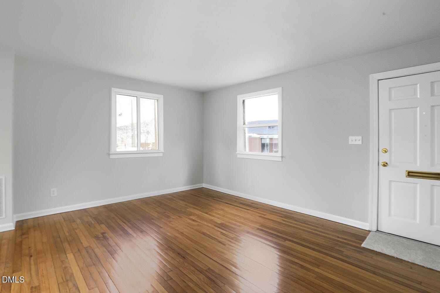 933 St Marys Street Raleigh, NC 27605 - Photo 8 of 34 007