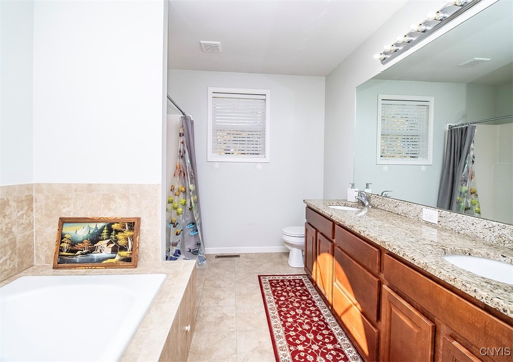 5143 Wolf Tree Path Clay, NY 13029 - Photo 18 of 31