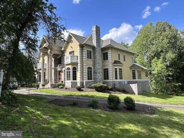 $2,595,000 | 10872 Patowmack Drive, Great Falls, VA 22066