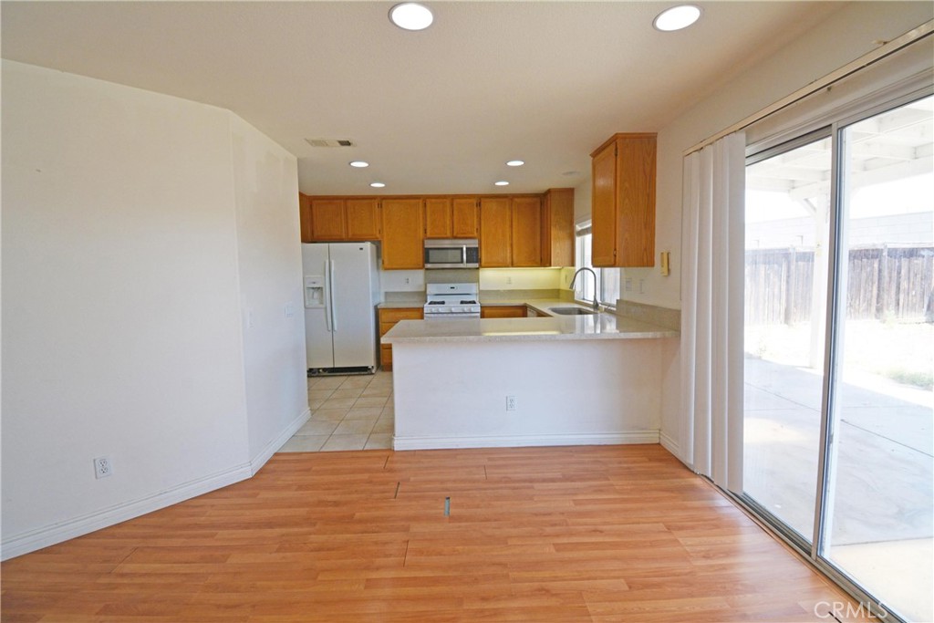 274 Settlers Road Upland, CA 91786 - Photo 11 of 23