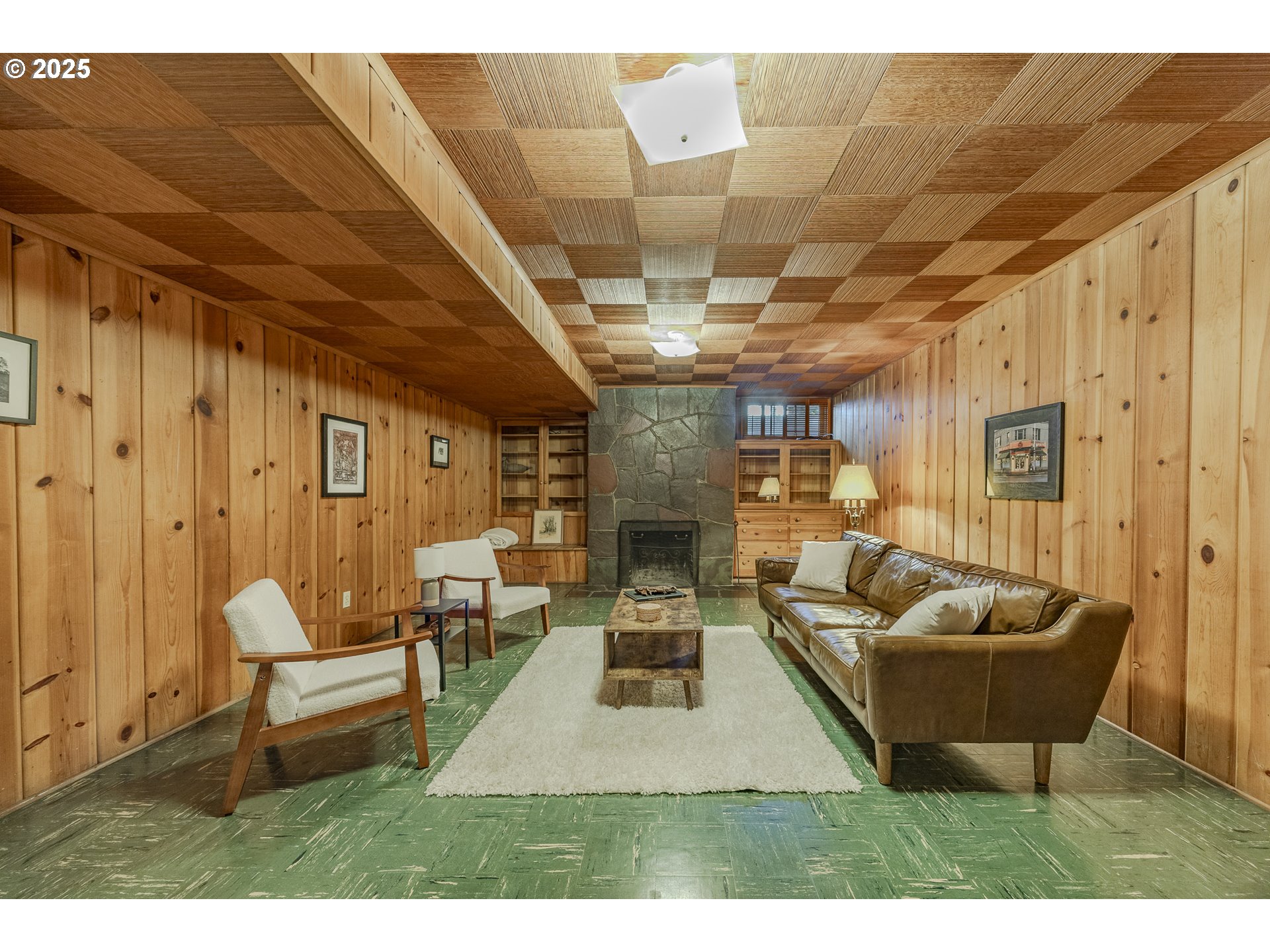 641 City View Boulevard Springfield, OR 97477 - Photo 32 of 48 a living room with furniture and a fireplace