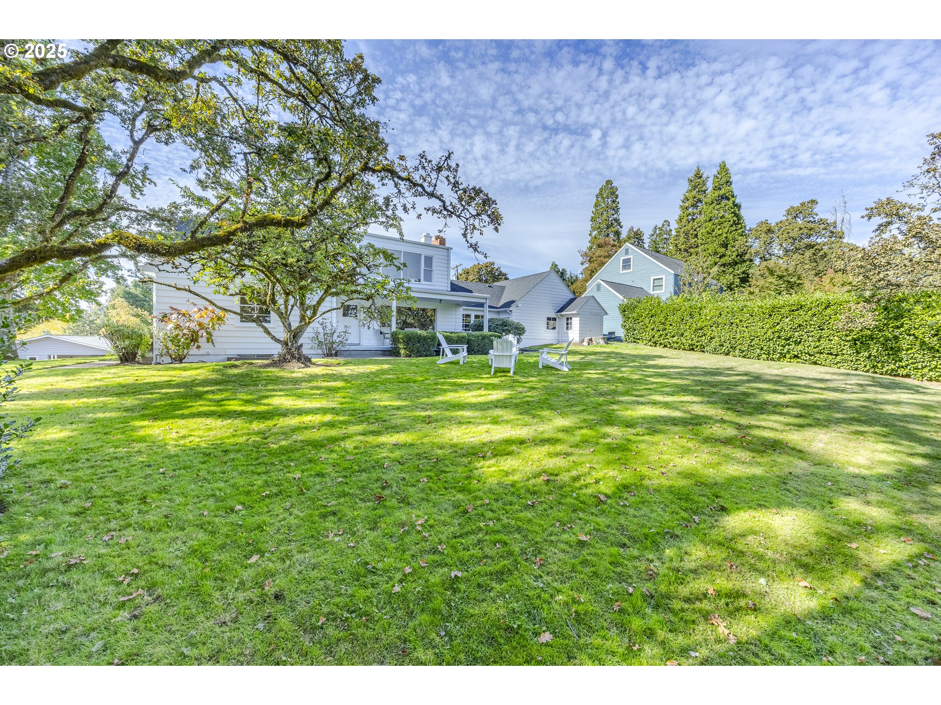 641 City View Boulevard Springfield, OR 97477 - Photo 43 of 48 a swimming pool with trees in the background
