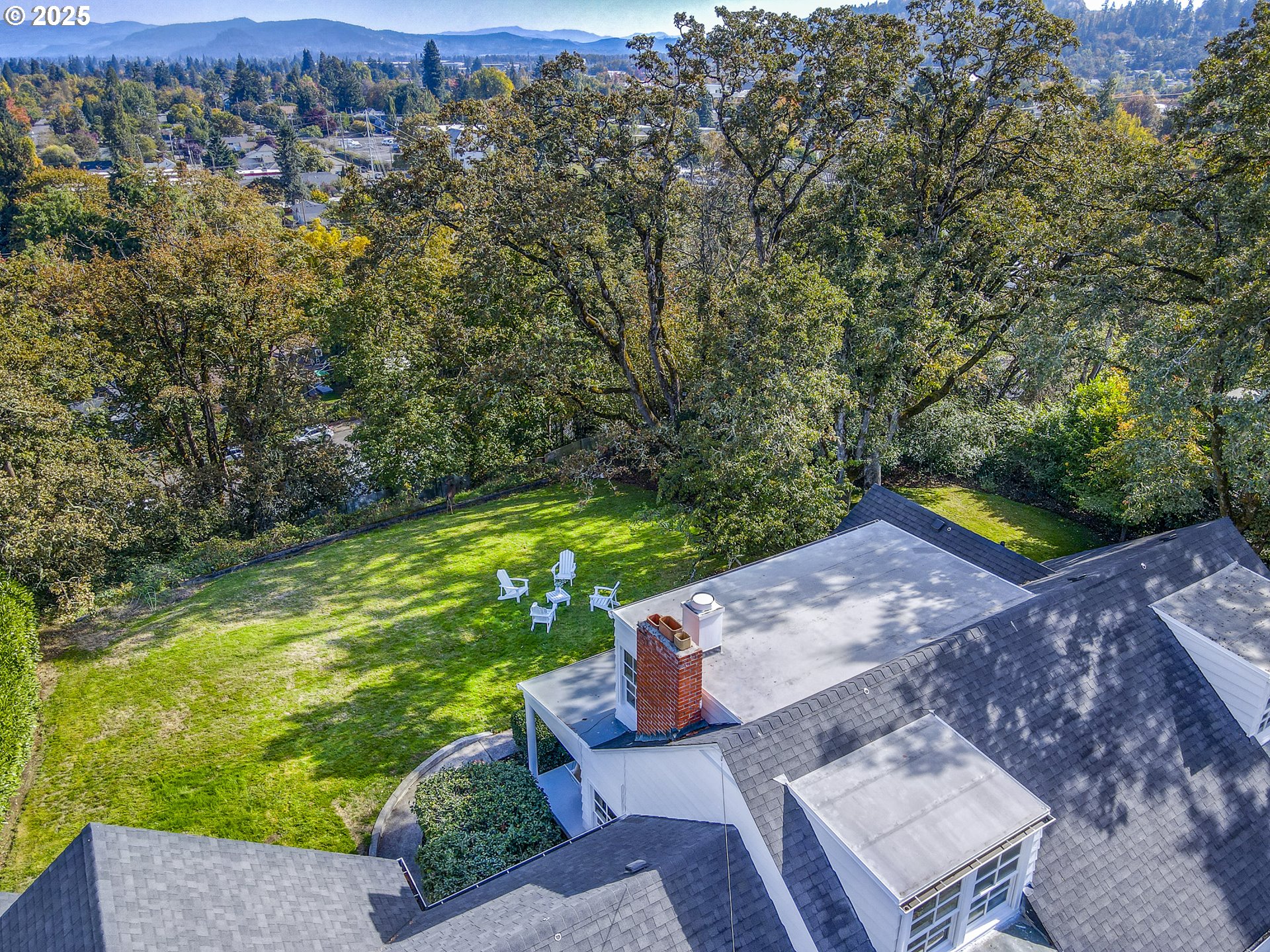 641 City View Boulevard Springfield, OR 97477 - Photo 47 of 48 a view of a garden with an outdoor space
